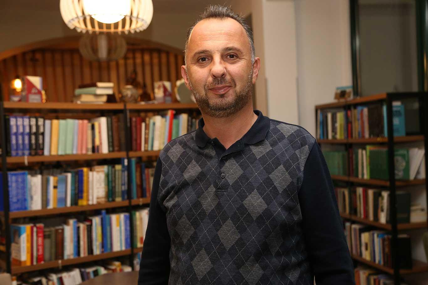 سادمیر هاتیچ سەرۆکی وەقفی زەکات و یاریدەدەری سەرۆکی یەکێتی ئیسلامی مۆنتینیگرۆ